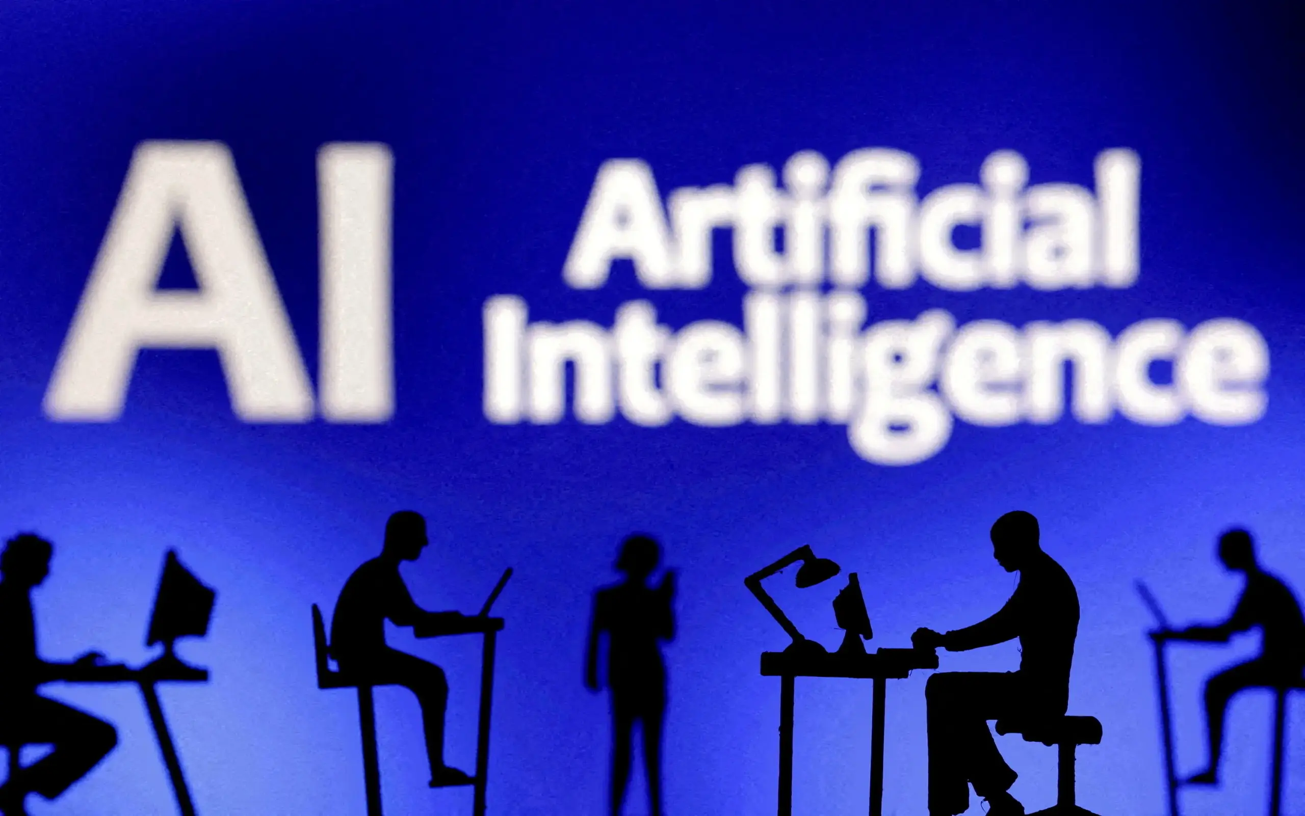 Pico de desinstalações do ChatGPT ocorre após acordo da OpenAI com o Departamento de Defesa dos EUA