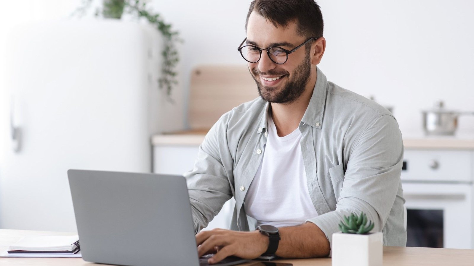Home office: 75 vagas de trabalho remoto disponíveis em 04/03