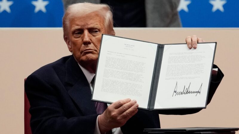Trump terá assinatura em cédulas do dólar, rompendo tradição de 165 anos