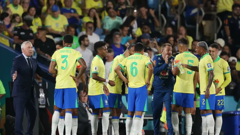 Brasil x França: Ancelotti enfrenta Mbappé e vantagem de 65% de Deschamps