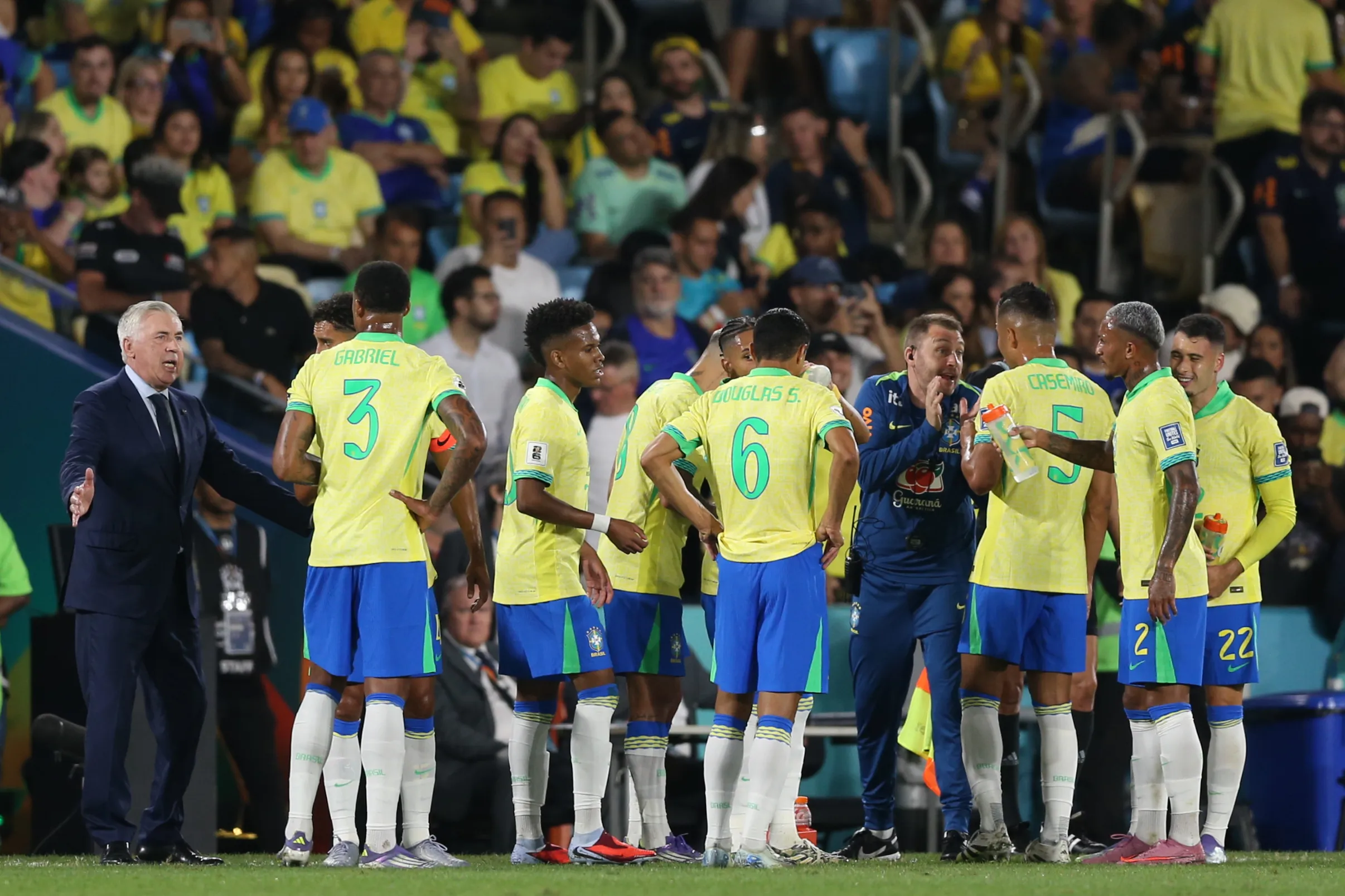Brasil x França: Ancelotti enfrenta Mbappé e vantagem de 65% de Deschamps