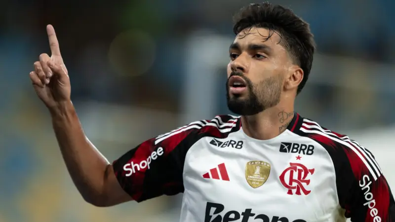 Paquetá busca primeiro título conquistado em campo pelo Flamengo na final contra o Fluminense