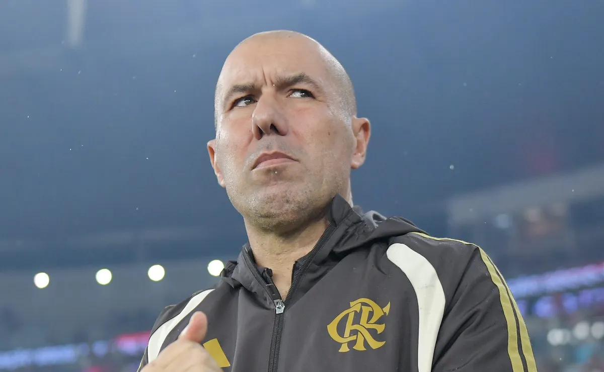 Flamengo acompanha situação do Botafogo antes do clássico; Martin Anselmi pode sacar Leo Linck