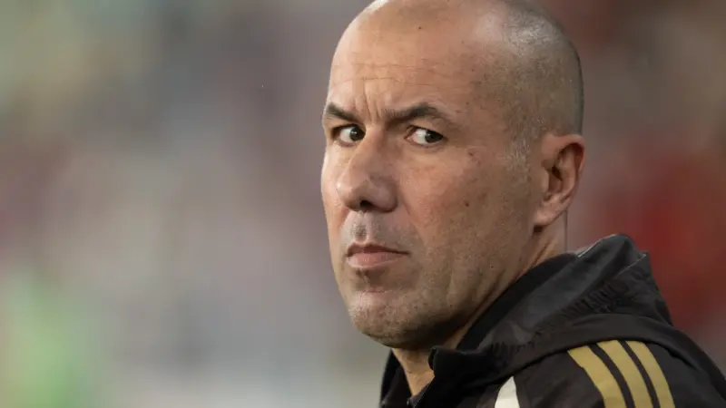 Leonardo Jardim critica integração de Gonzalo Plata e afasta atacante da partida contra o Corinthians