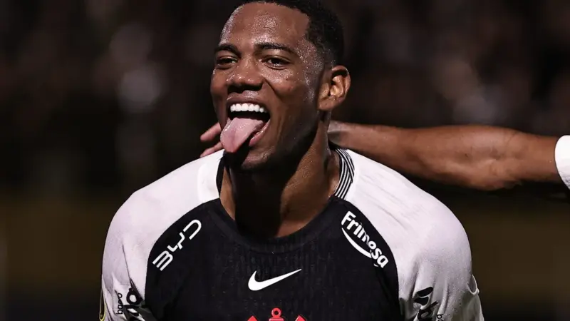 Atlético de Madrid abre diálogo com Corinthians por André; Timão pede €35 milhões