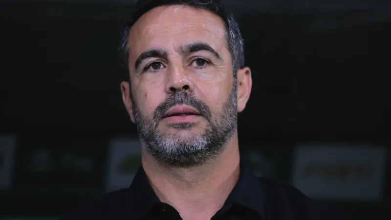 Renato Gaúcho considera oferta do Vasco insuficiente e prepara contraproposta prevista para 2 de março