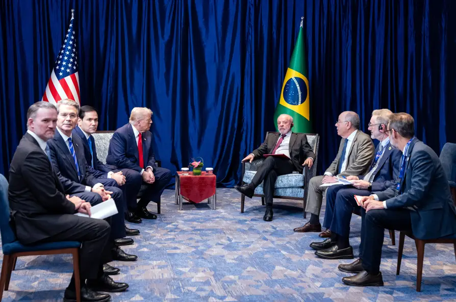 EUA pressionam Brasil por acordo sobre minerais críticos; governo brasileiro resiste