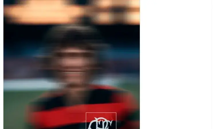 Postagem do Flamengo com montagem de Zico vira alvo de críticas e é apagada