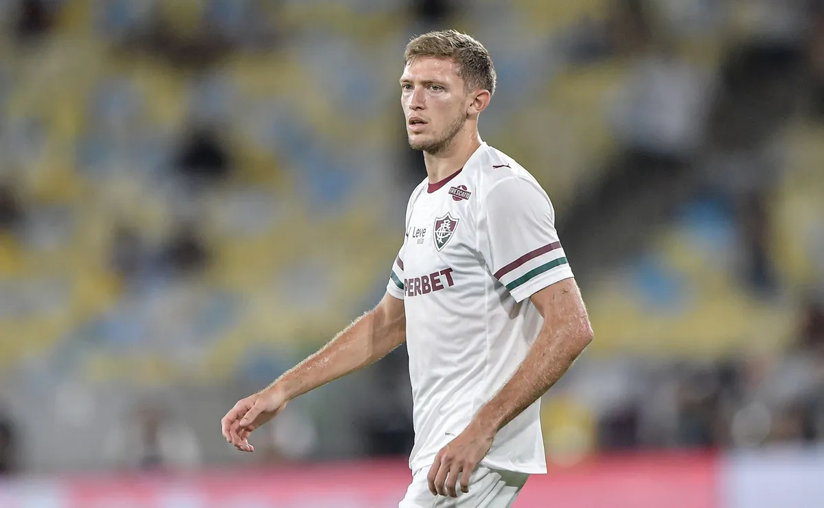 Castillo recebe confiança de Zubeldía no Fluminense após atuação no Maracanã