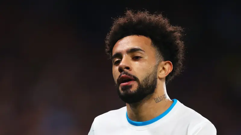 Claudinho deixa o Catar com a família por motivos pessoais e pode interessar ao Santos