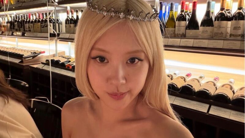 ROSÉ, do BLACKPINK, é a primeira artista de K-pop a vencer um BRIT Award