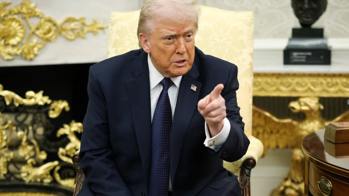 Trump anuncia corte de todas as relações comerciais com a Espanha
