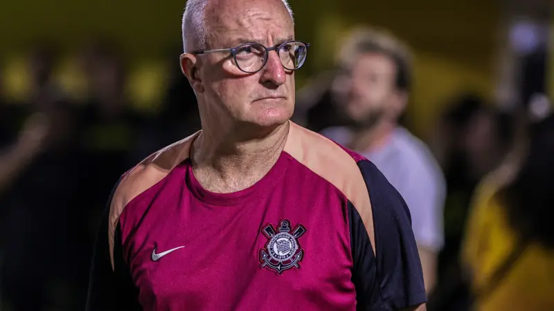 Tite surge como opção no Corinthians enquanto Dorival Júnior segue pressionado