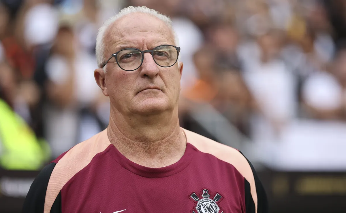 Dorival Júnior fala sobre pressão antes de enfrentar o Flamengo após empate do Corinthians
