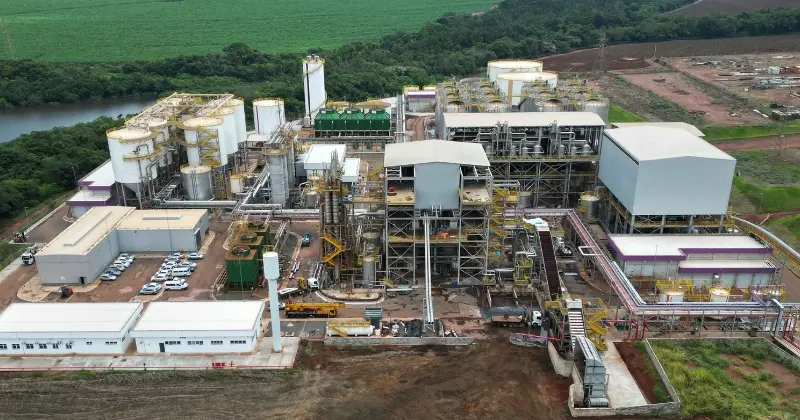 Raízen admite risco de recuperação extrajudicial após endividamento, clima e impasse entre sócios