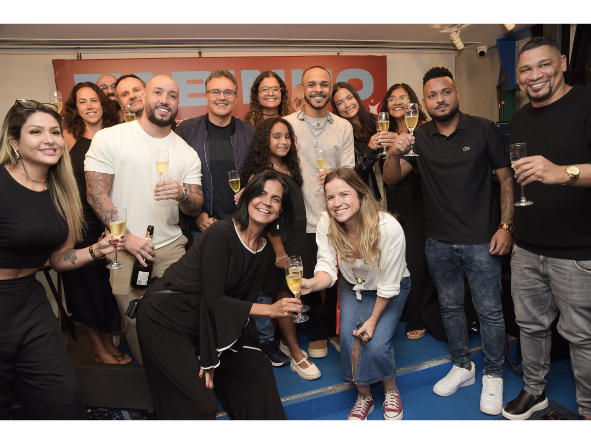 Fabinho assina com Universal Music Brasil e prepara audiovisual de pagode para 2026