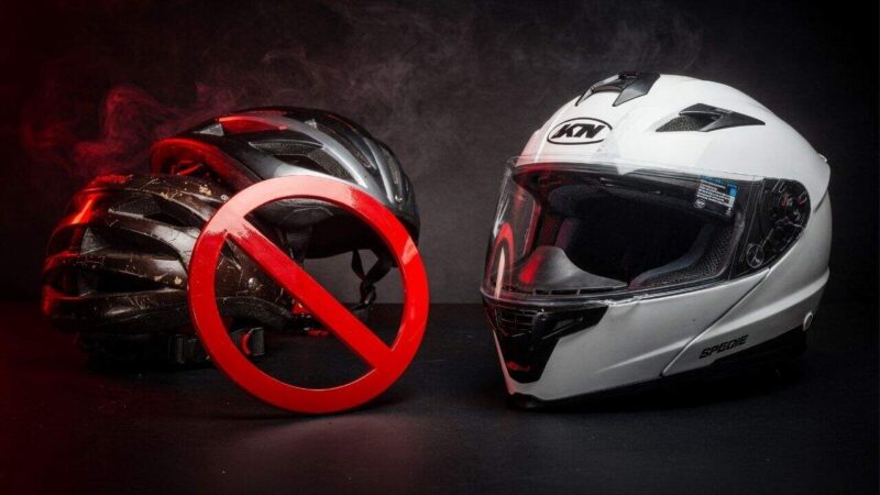 Usar capacete errado pode gerar multa e aumentar risco à vida do motociclista