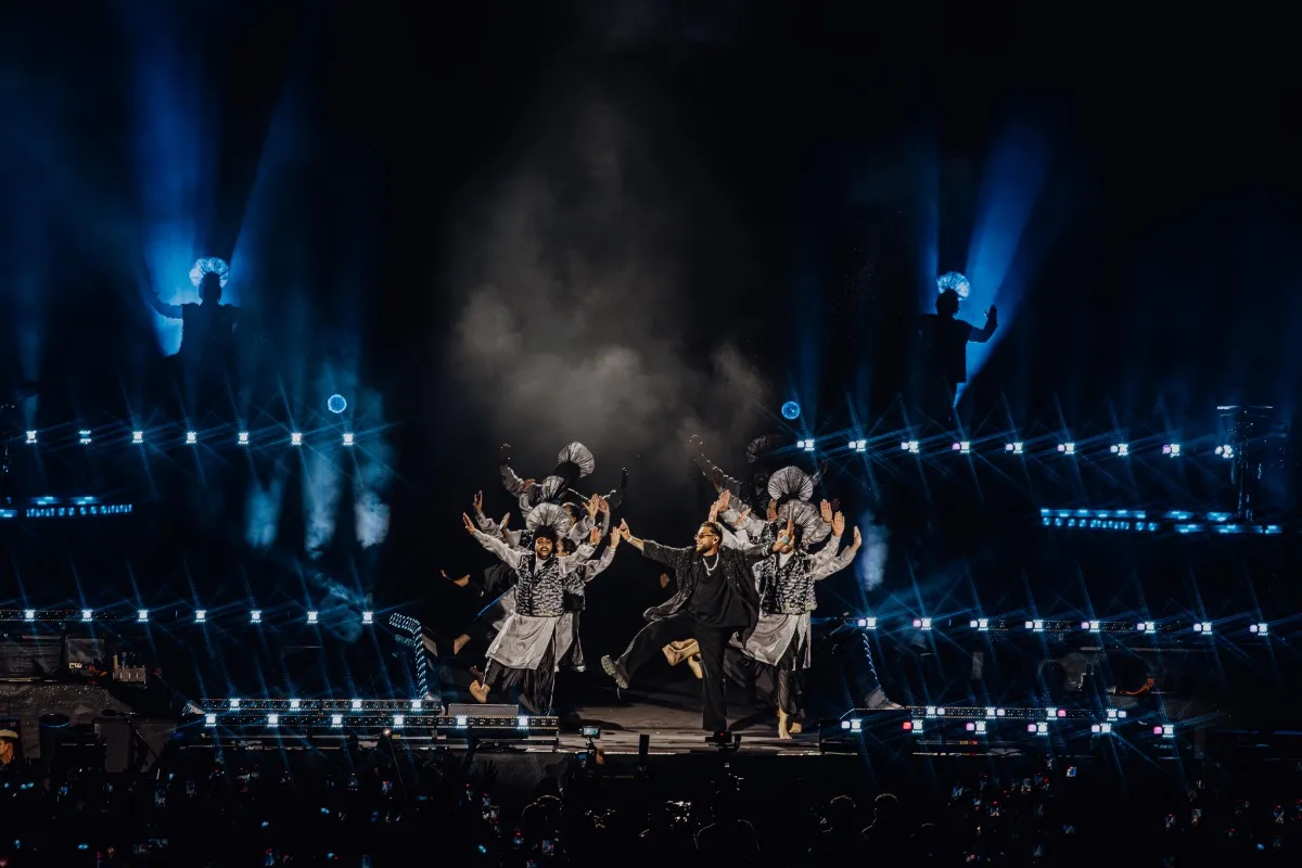Mais de 75 mil pessoas assistem ao show de abertura da turnê de Karan Aujla na Índia