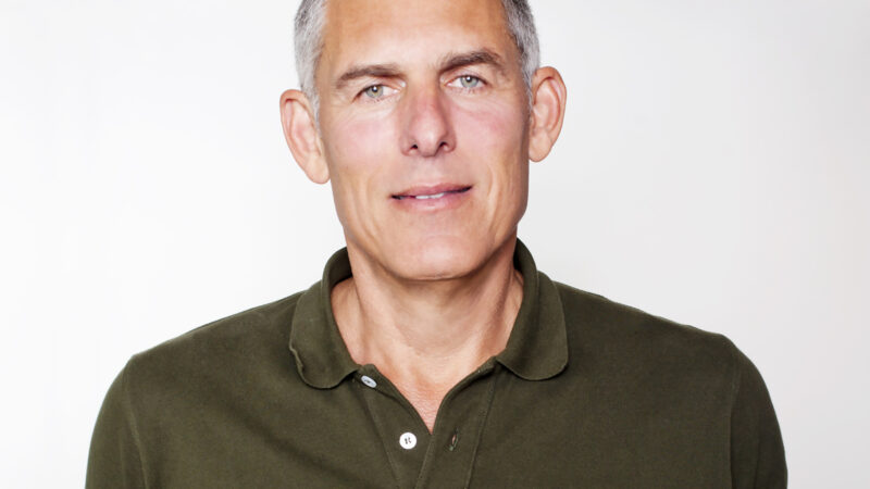 Lyor Cohen detalha prioridades do YouTube para 2026 com IA no centro e endurecimento contra cópias
