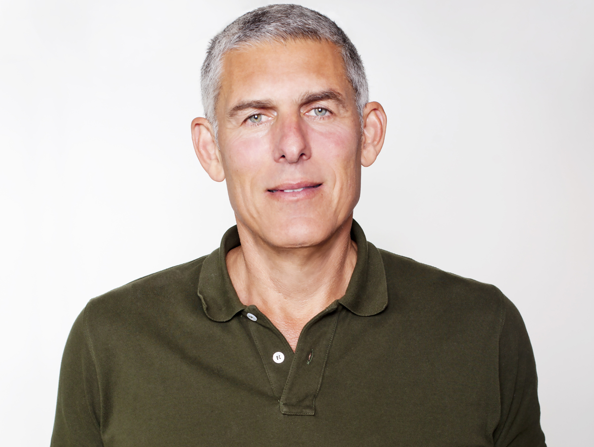 Lyor Cohen detalha prioridades do YouTube para 2026 com IA no centro e endurecimento contra cópias