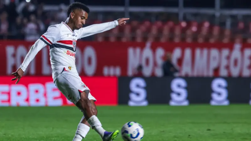 São Paulo amplia contrato de Marcos Antônio até 2030 e comemora evitar negócio com o Flamengo