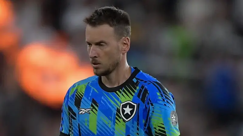Corinthians tem sinal positivo de Neto, mas questões extracampo freiam negociação, diz jornalista