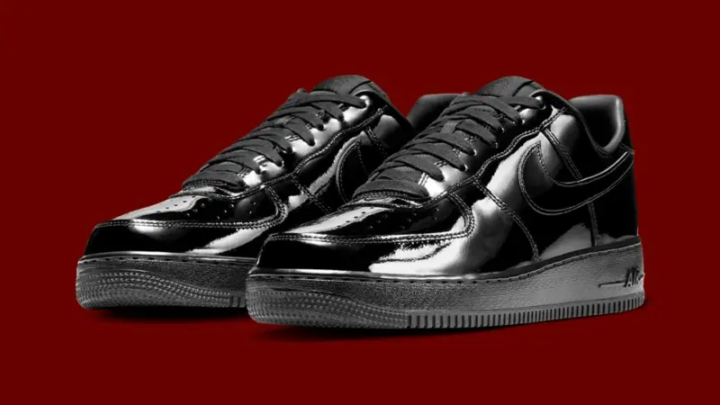 Nike lança Air Force 1 Low “Black Patent” com acabamento envernizado para uso com terno
