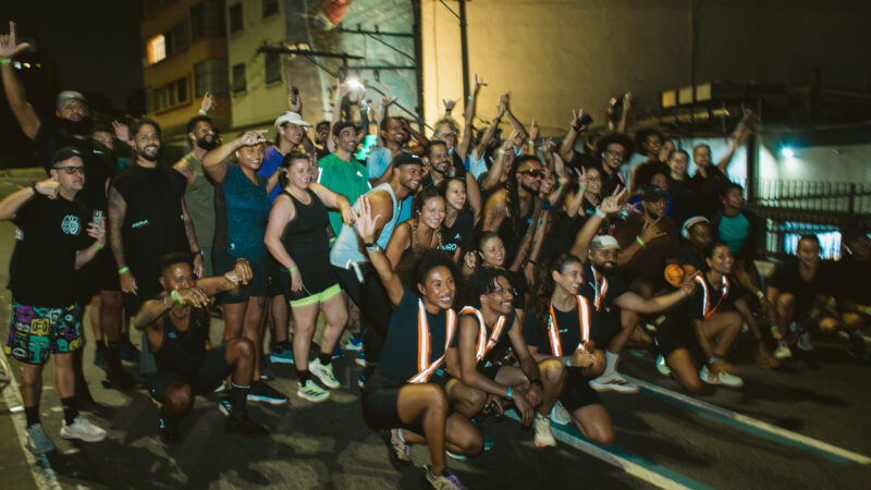 Rael lança álbum por meio de corrida coletiva e apresenta experiência AUDISOMOS