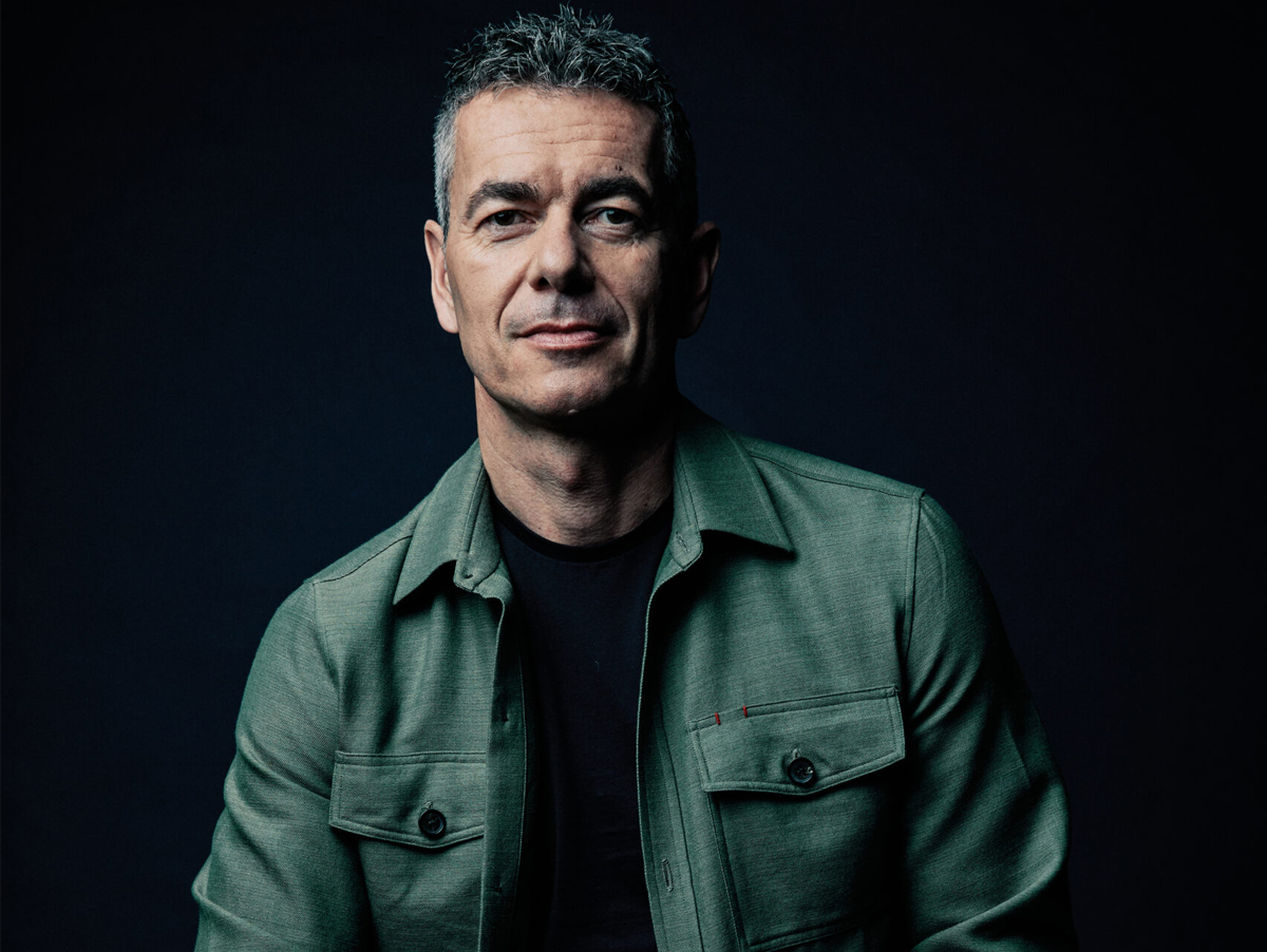 CEO da Warner Music destaca inteligência artificial, renegociação com plataformas e possível aumento do preço do streaming