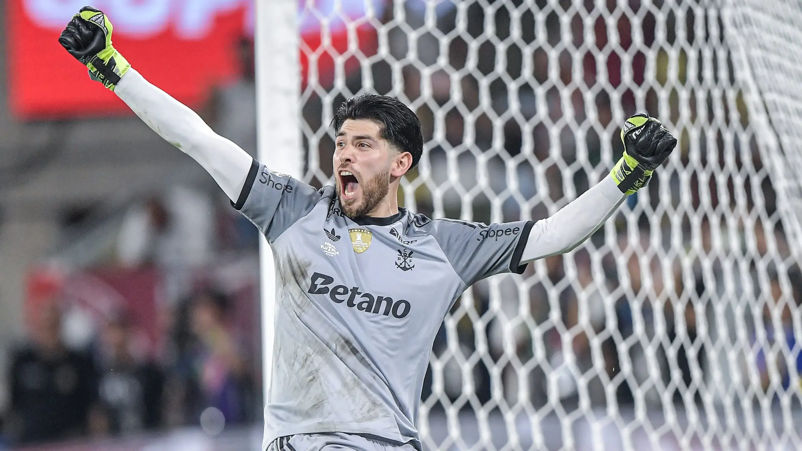 Diego Alves reconhece peso histórico de Agustín Rossi no Flamengo e o classifica como ídolo