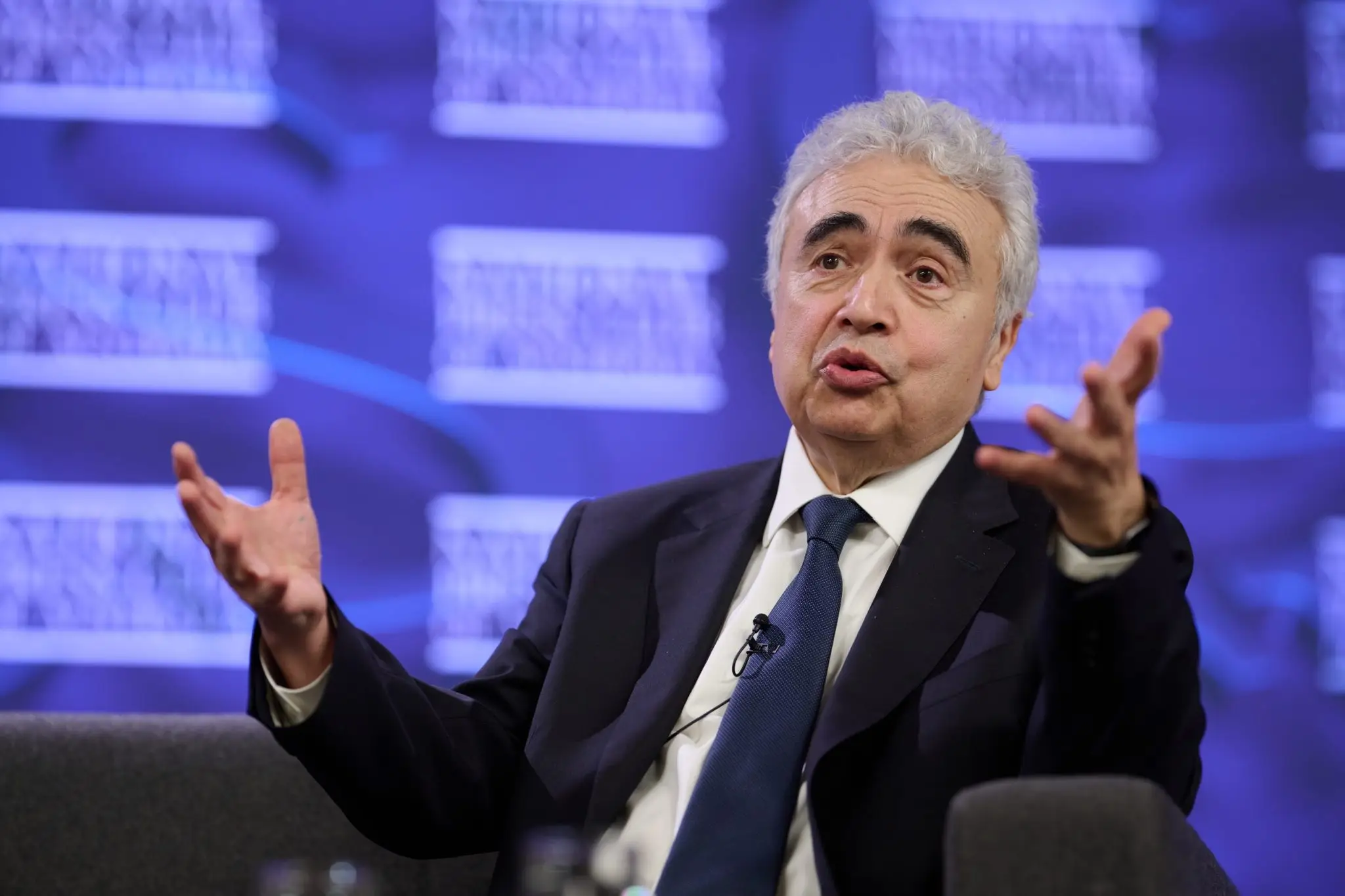 Agência internacional alerta que choque do petróleo é o maior já registrado e líderes subestimam gravidade