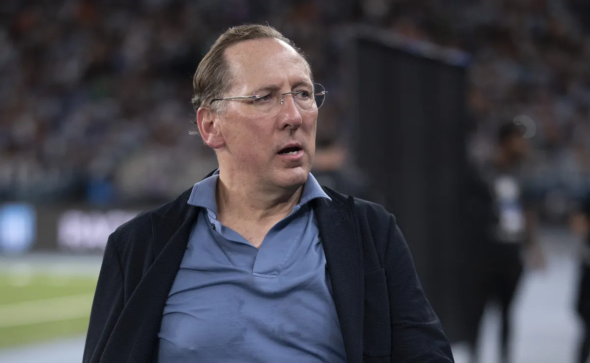 Agência ligada à CBF fiscaliza operação de John Textor no Botafogo
