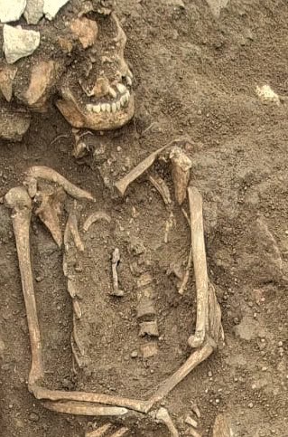 Pregos de 1.800 anos são achados em necrópole romana e indicam prática ritual