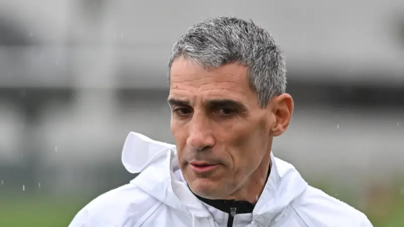 Rollheiser impressiona e pode ganhar vaga entre os titulares do Santos contra o Mirassol