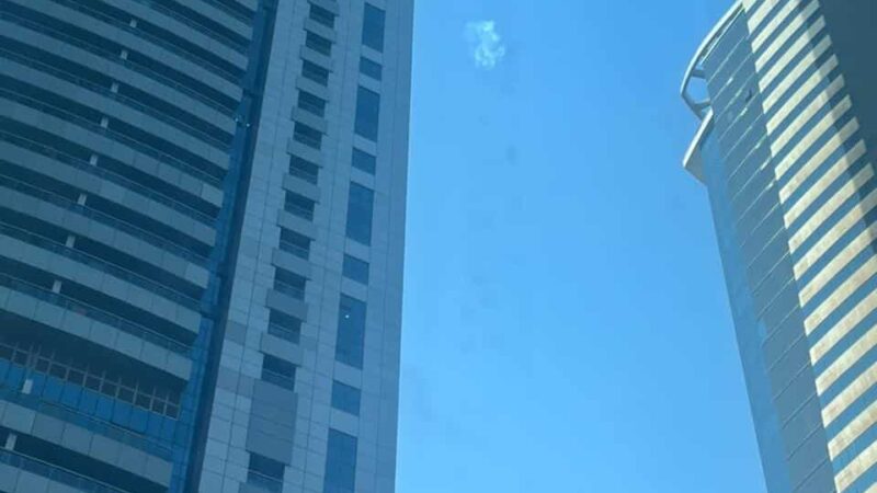 Domo de defesa em Dubai abate centenas de mísseis e drones lançados pelo Irã