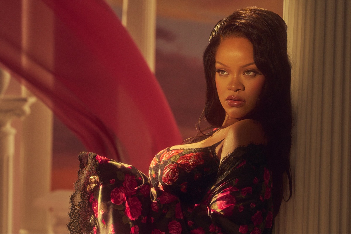 Mulher acusada de tentativa de homicídio por atirar na casa de Rihanna é ouvida pela primeira vez no tribunal
