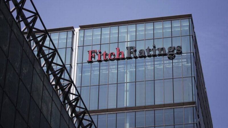 Fitch rebaixa notas de crédito da Paramount após oferta pela Warner Bros. Discovery
