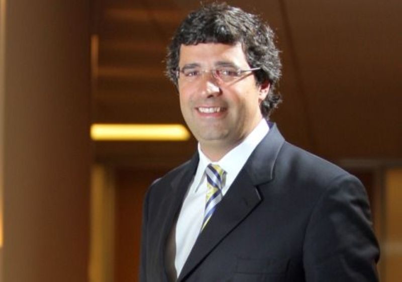 André Esteves consolida controle da Estapar e transforma estacionamentos em ativo estratégico
