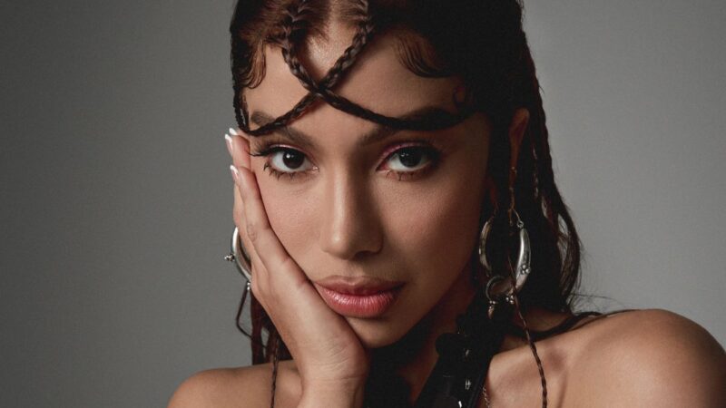 Anitta lança single “Pinterest” com influência do samba e da MPB