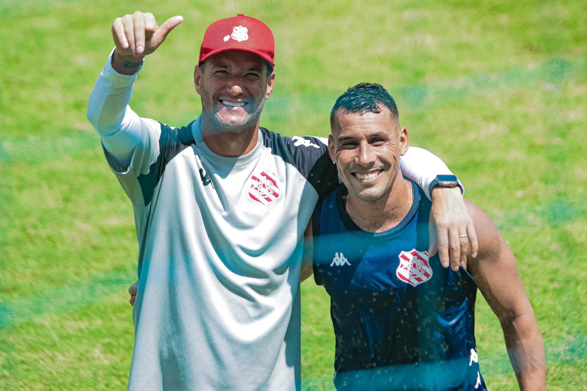 Thiago Neves inicia estágio na comissão técnica do Bangu para iniciar carreira de treinador
