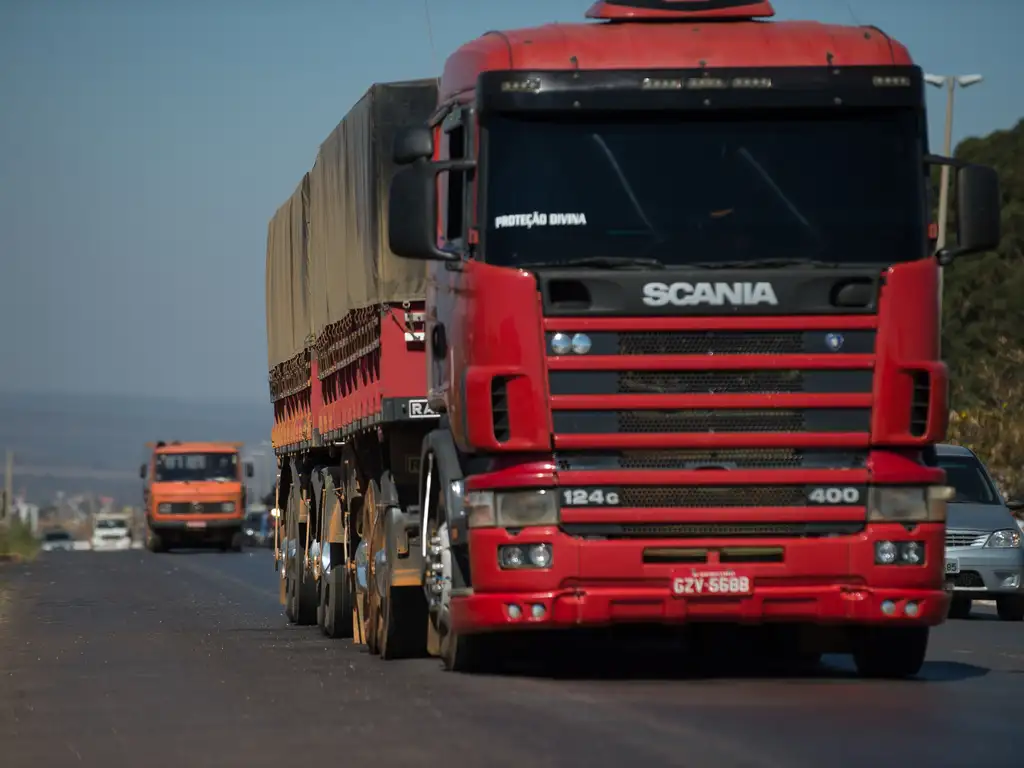 Diesel sobe quase 24% nos postos desde início do conflito, aponta ANP