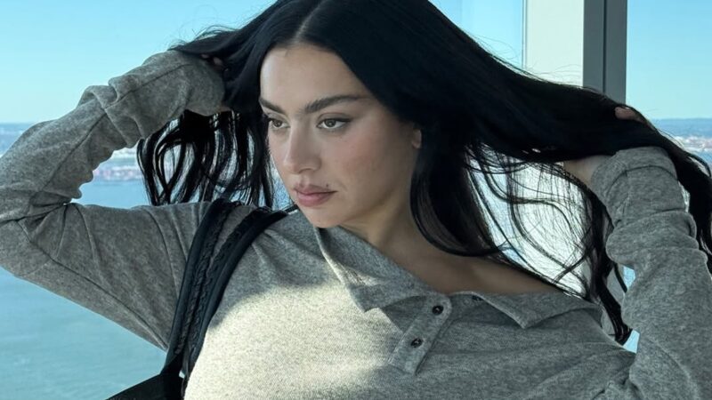 Como assistir “The Moment”, filme de Charli XCX, nos serviços de streaming