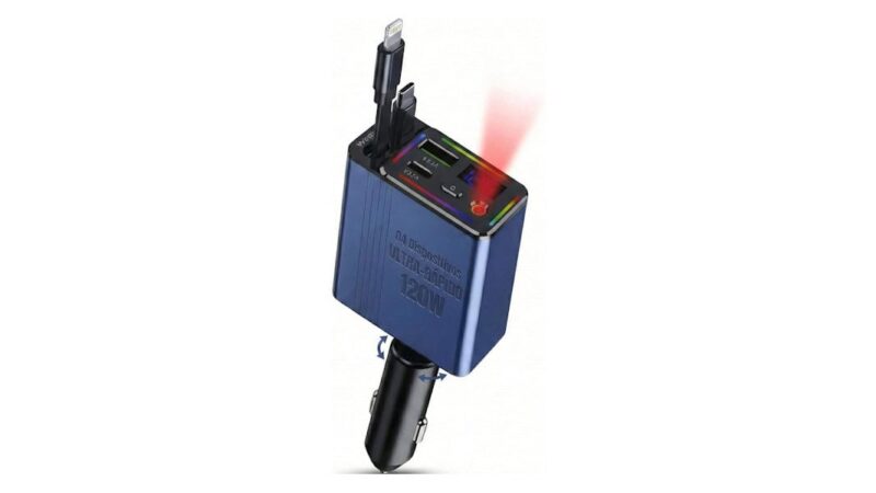 Carregador automotivo com cabos retráteis oferece carga rápida de até 120W e pode alimentar dois aparelhos