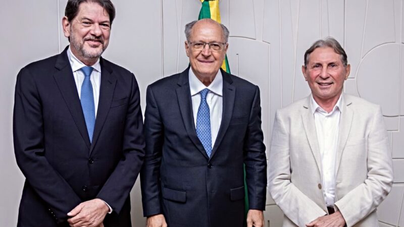 Cid Gomes reúne-se no MDIC com Geraldo Alckmin para tratar do fortalecimento da indústria do aço