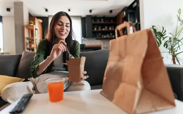 Taxa mínima por entrega pode reduzir pedidos em até 67%, aponta pesquisa do iFood