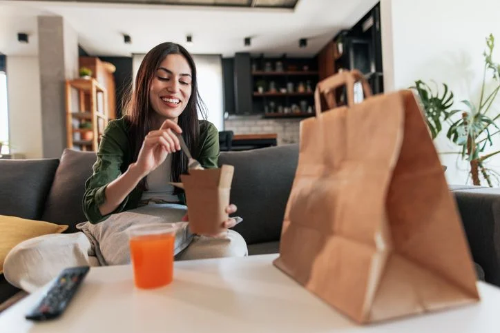 Taxa mínima por entrega pode reduzir pedidos em até 67%, aponta pesquisa do iFood