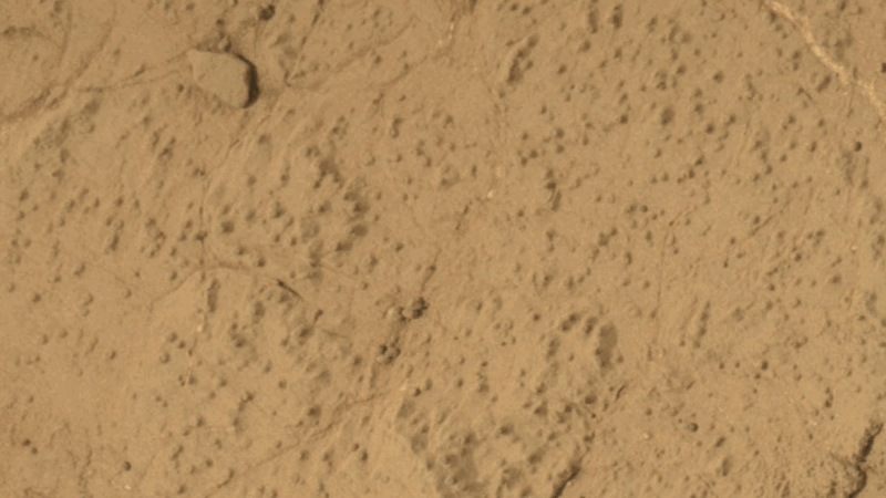 Estudo da NASA indica que compostos orgânicos em rocha marciana não são totalmente explicados por processos abióticos