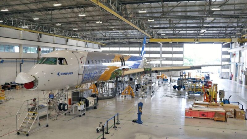 Finnair encomenda até 46 jatos E195‑E2 da Embraer e prevê investimento de €2 bilhões na renovação da frota