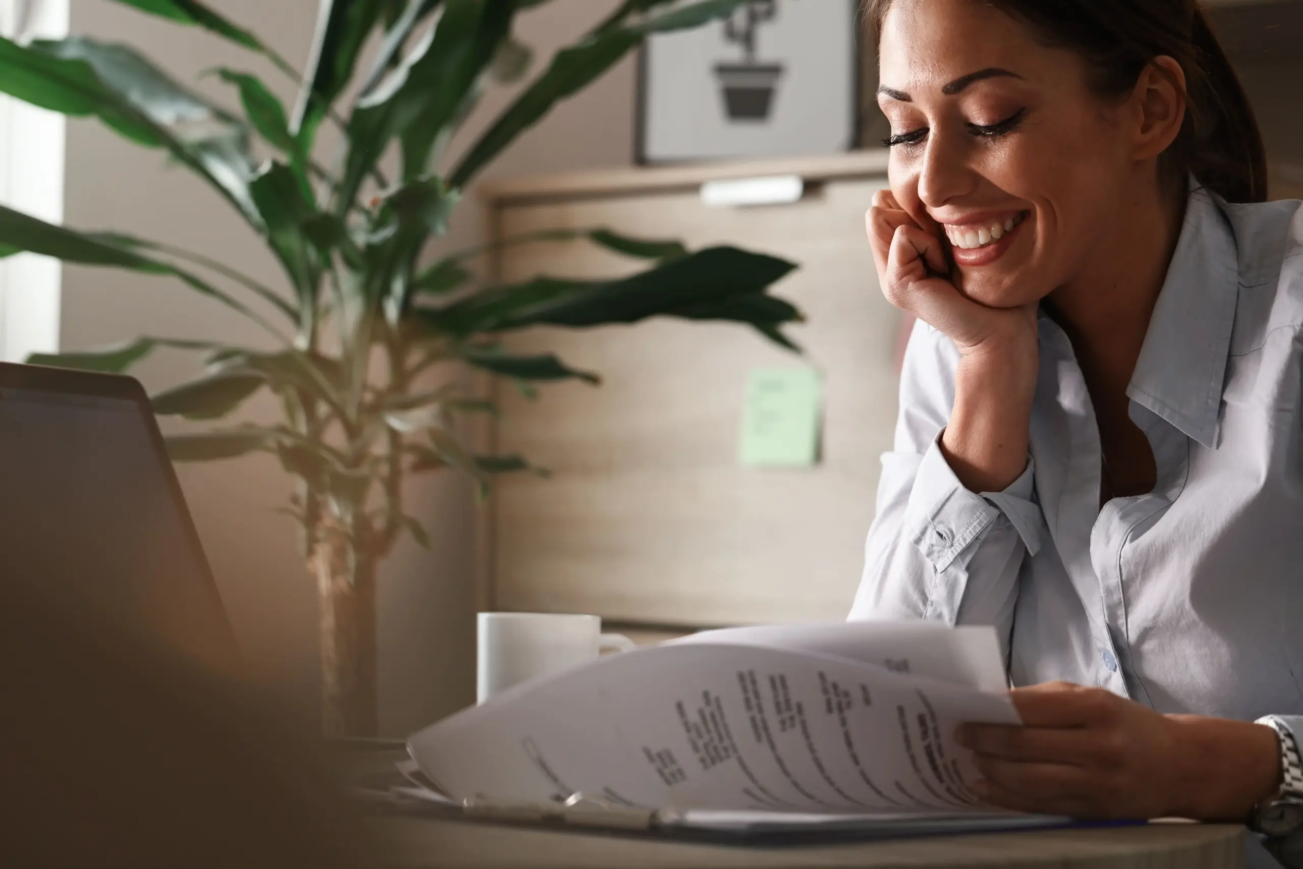 Mulheres pagam mais caro em seguros? Especialistas explicam mitos sobre preço e cobertura