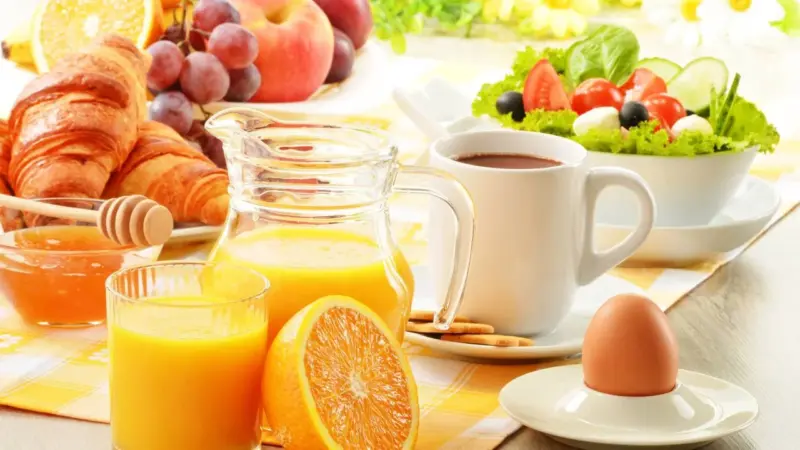 Quatro orientações práticas para tornar o café da manhã mais saudável